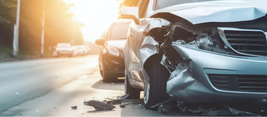 Véhicule endommagé lors d'un accident de la route